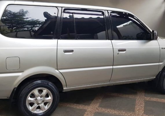 Tips Memilih Aksesoris Unik untuk Mobil Kijang LGX agar Tampil Beda