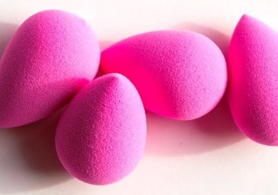Cara Mudah Membersihkan Spons Make Up dengan Bahan Rumaha