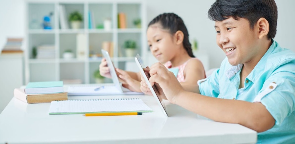 6 Tips untuk Membantu Anak Belajar di Rumah saat Pandemi