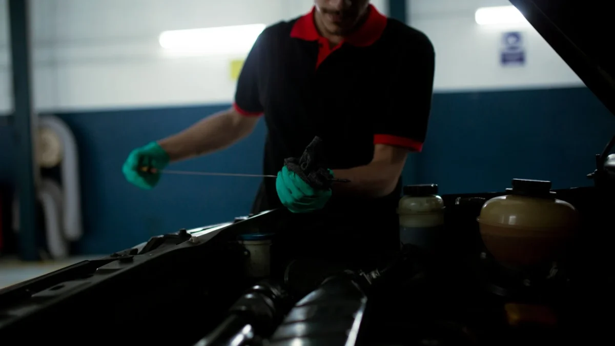 Penyebab Oli Motor Cepat Habis dan Cara Mengatasinya