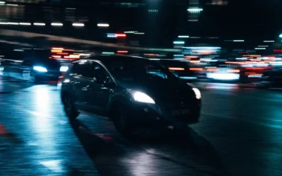 Tips Mengemudi Mobil Malam Hari agar Aman dan Tidak Silau
